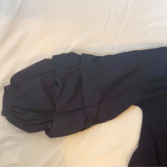 Voluminous Sleeve Blouse - Picture 3 of 7